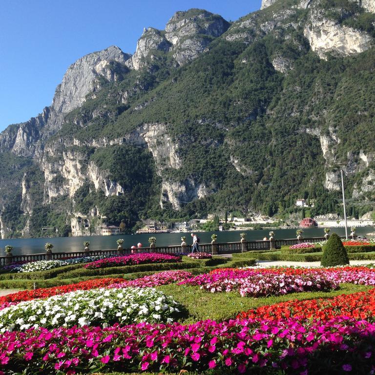 Residence Alle Palme Riva Zewnętrze zdjęcie